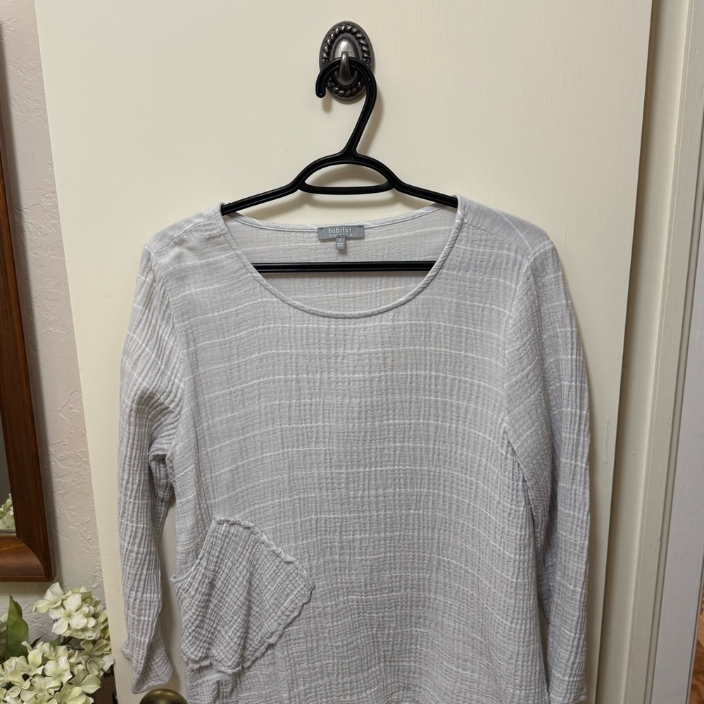 Habitat Clothes to Live in Light Gray Striped Long-Sleeve Women’s Top - Picture 7 of 16